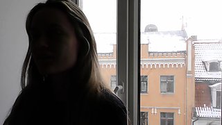 Sarah's First Solo Dildo Session