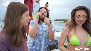 Episode 3: The Boat 1 - Captain Stabbin