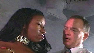 Big Boobs Ebony Hottie Suck White And Black Dildo anal toy