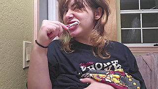 Brushin and Flashin Messy!