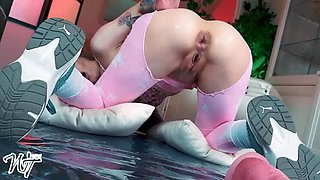 WildTali Anal Warm-Up: Big Ass MILF Squirting Orgasm with Dildo & Butt Plugs