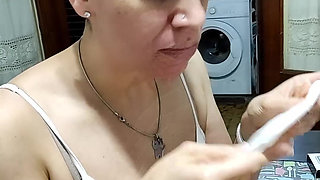 Quickie! Blowjob and Cum on Her Frankfurter! (and Black Jeans)