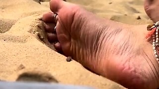 Flexible foot fetish masturbating with feet and hands