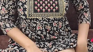 Indian Saara Teach Step Brother Viral Video Hindi Audio Sara Is Teaching Her Step Brother What Kind of Bras and