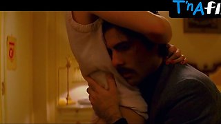 Natalie Portman Rump, Milk cans Episode in Motel Chevalier