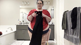 Two Temptations: Plump Paradise Fashion Fiesta (wmv)