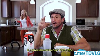 Enteado pegando delivers passionate avo junto com vo office