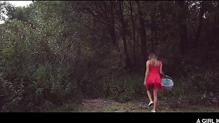 Perky Tits Tight Pussy Babes Play Outdoors for A Girl Knows - Pussy Tasting Outdoor with Vanessa Decker