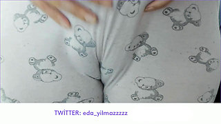 CAMELTOE- SWOLLEN PUSSY- MASTURBATE WITH PAJAMA- RUBBING PUSSY WITH PAJAMA