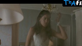 Stephanie Sigman Caboose, Milk cans Sequence in Miss Bala