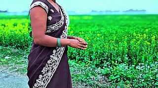 Indian Sexy Fuck in the Bedroom in Green Saree