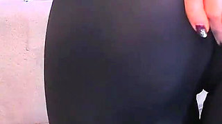 Sexy Ass in Leggins