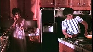 Gloryhole amateur blowjob followed with a cumshot