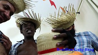 Orgia mil grau no arraiá da sacanagem