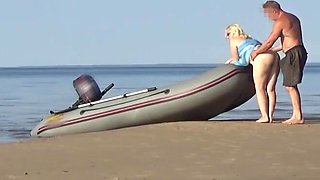 Boatman ravaged a super-steamy tourist