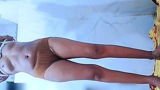 Indian Saxy Hot College Girl Squrting in College Viral Video!! Fingering!! Niked Bath in College Bathroom