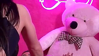 Intimate Premium - the Interns